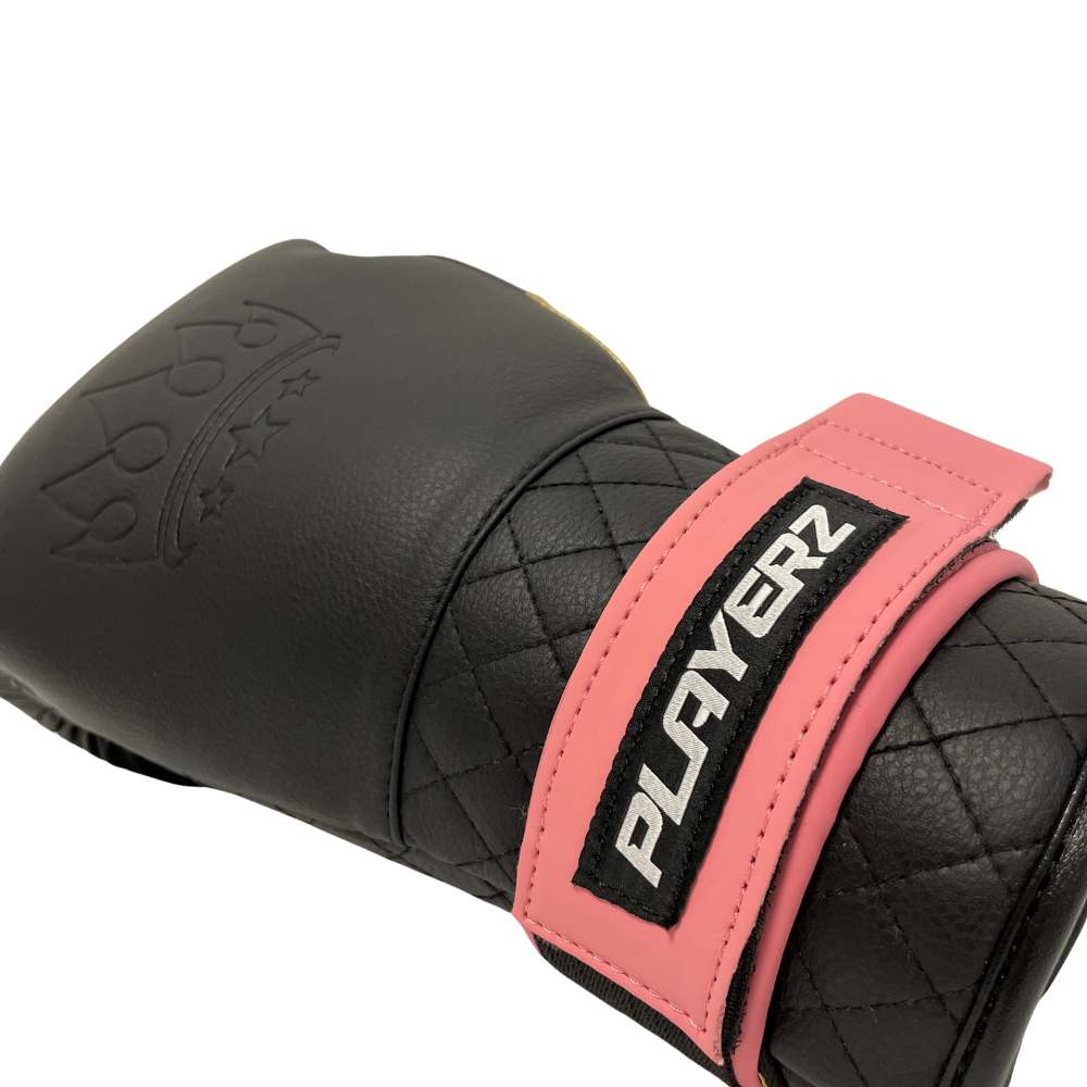 Playerz Lace-Up Boxing Handschoenen Converter - Vetersluiting naar Riem Training Handschoenen Systeem, Vetersluiting naar Haak & Lus Converter, Verbeterde Gemak, Premium Materialen, Verkocht per Paar Playerz Lace-Up Boxing Handschoenen Converter - Vetersluiting naar Riem Training Handschoenen Systeem, Vetersluiting naar Haak & Lus Converter, Verbeterde Gemak, Premium Materialen, Verkocht per Paar